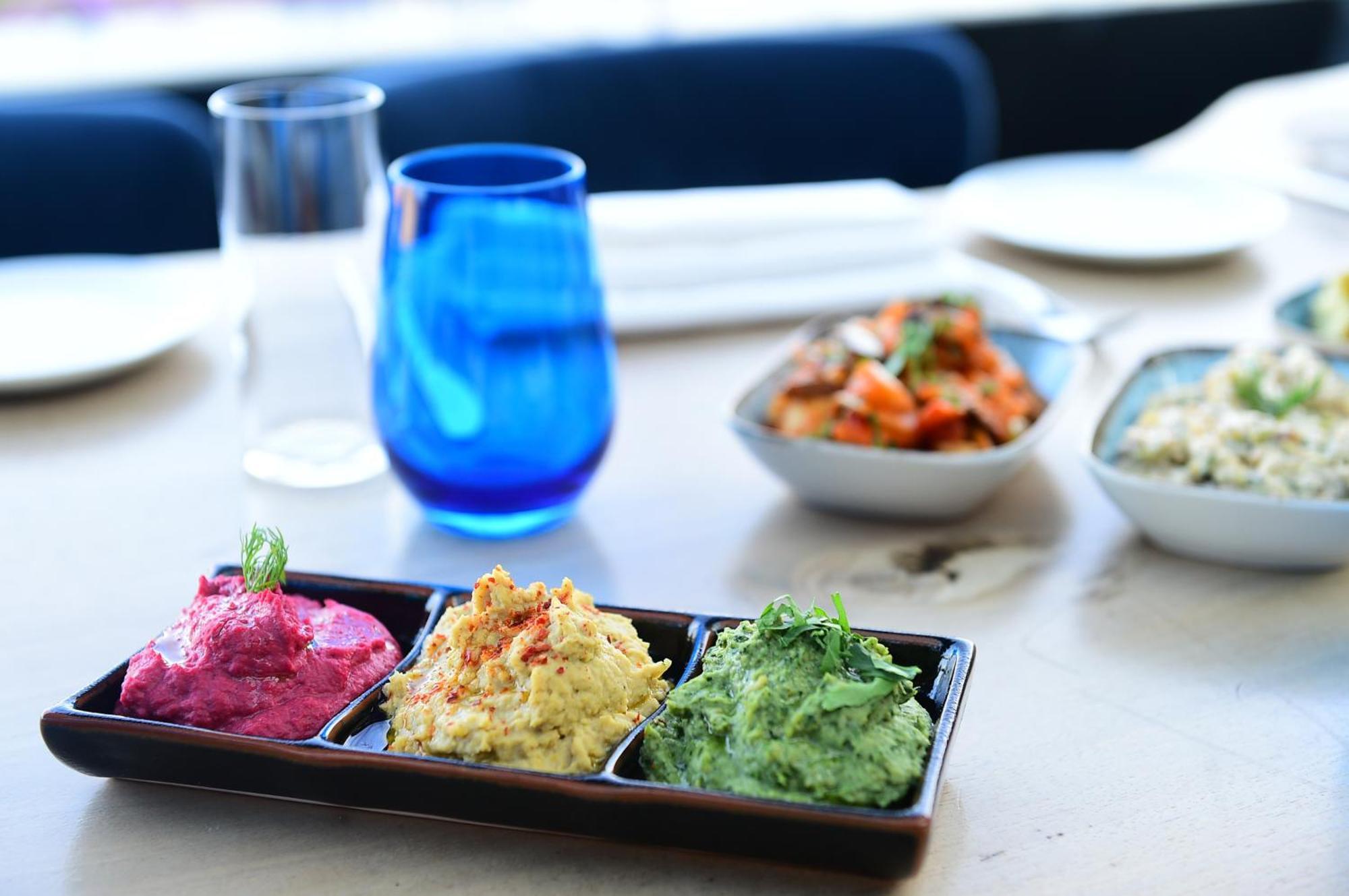 ホテル 10 Karakoy イスタンブール エクステリア 写真 A selection of dips